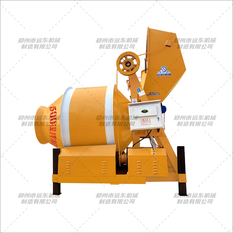 JZM500型全自动翻斗搅拌机(图1) JZM500型全自动翻斗搅拌机(图1)